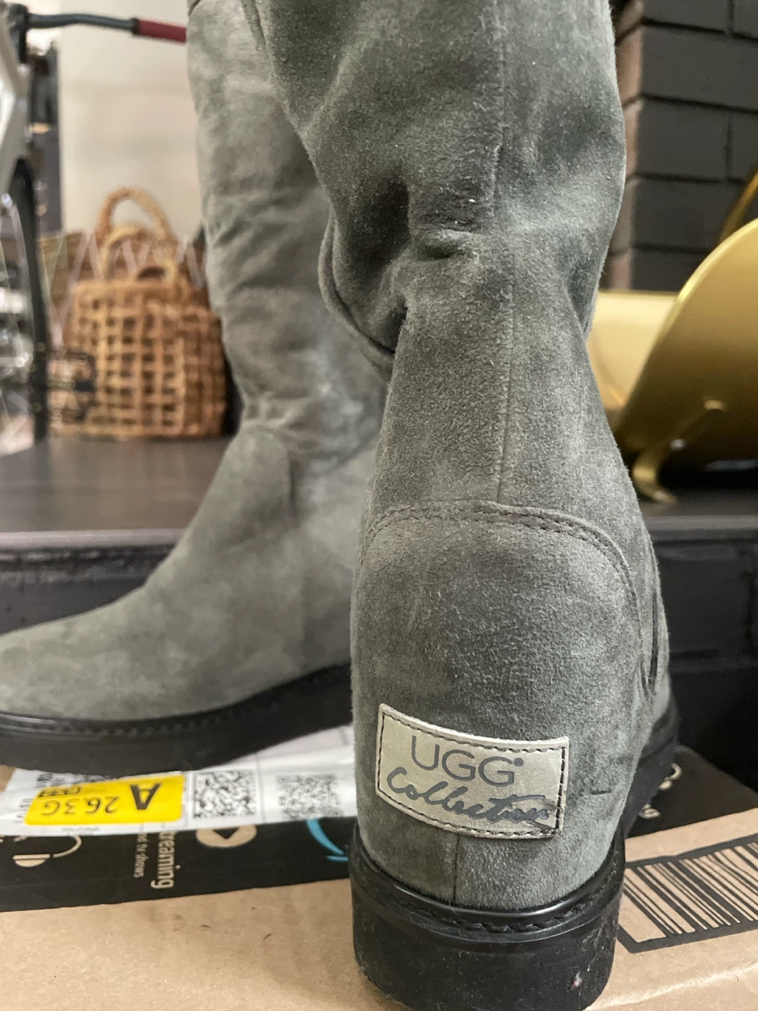UGG Collection Grey Suede Boots - photo 3