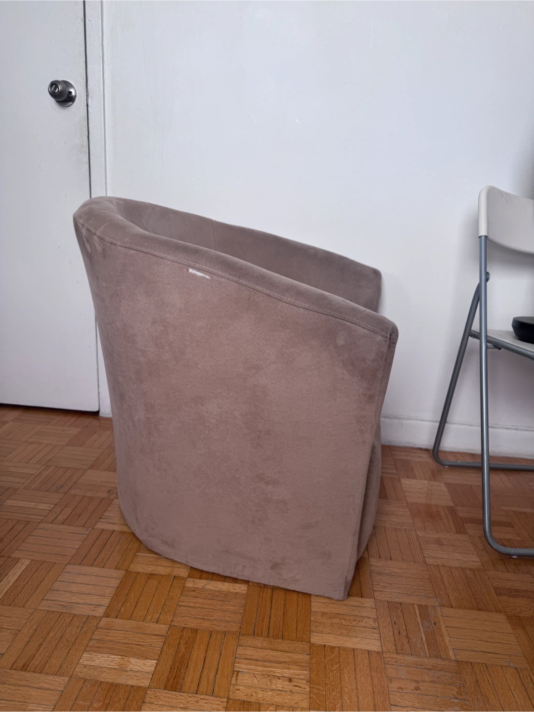 Comfortable accent chair - photo 4