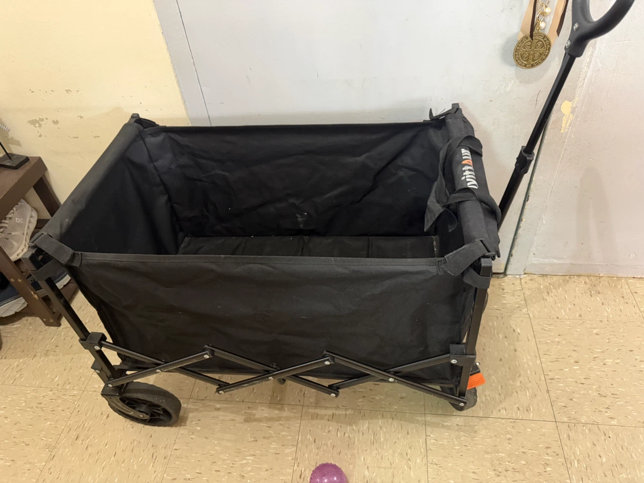 Black Folding Outdoor Wagon - photo 2