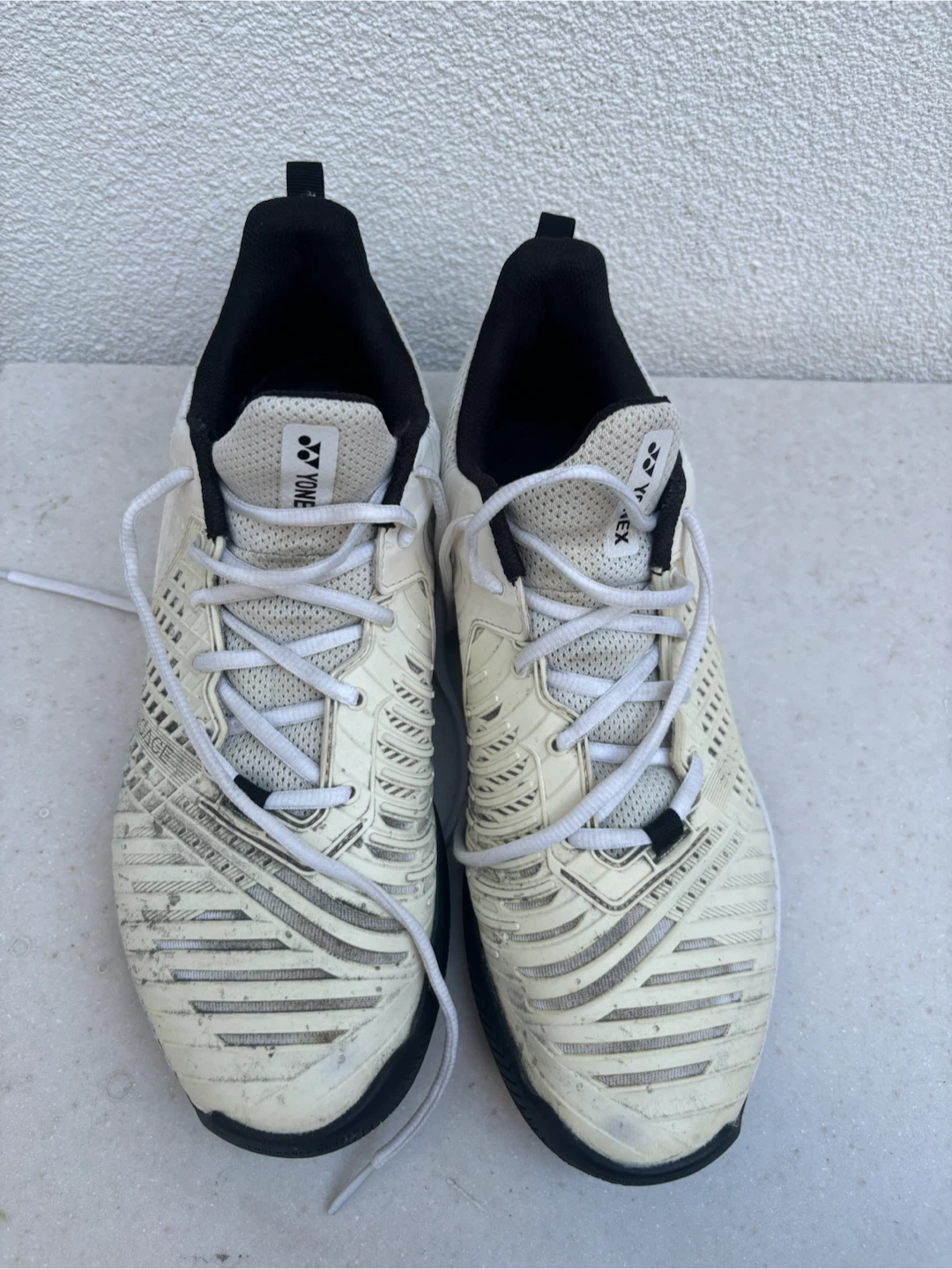 Yonex badminton shoes size 10
