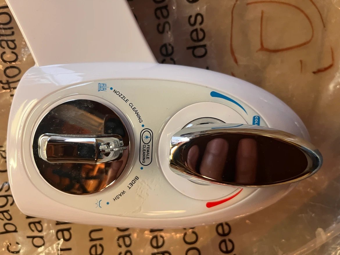 Hot cold Bidet Attachment with Dual Nozzle - photo 3