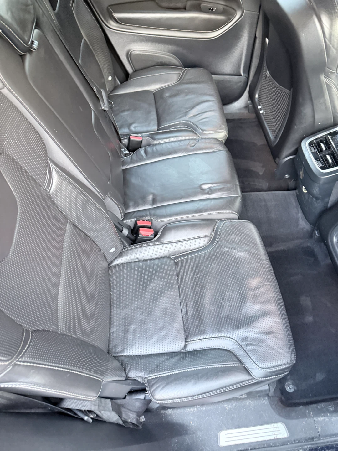 Professional Car Cleaning Services - photo 3
