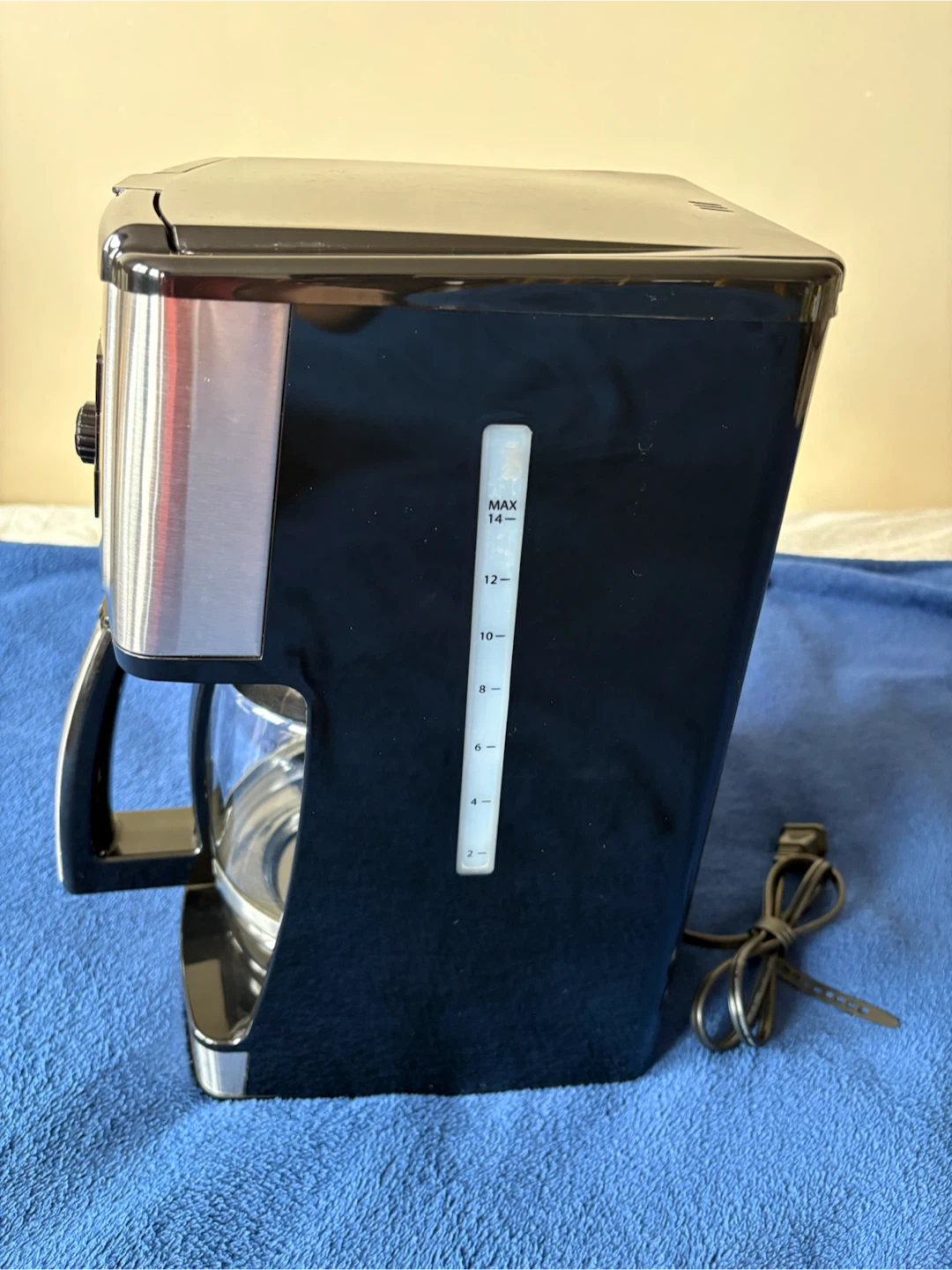 Cuisinart 14-cup Programmable Coffee Maker - $50 - photo 3