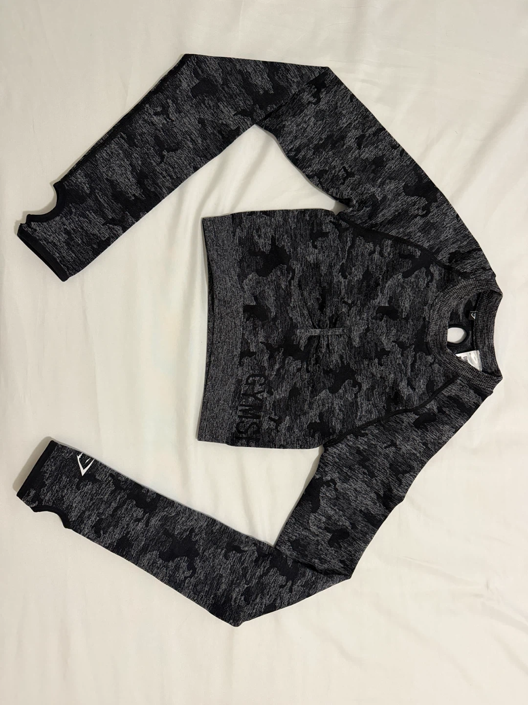 Gymshark Camo Cropped Long Sleeve Top XS