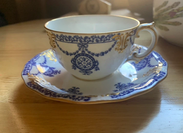 Royal Crown Derby Tea Cup and Saucer Set - photo 4