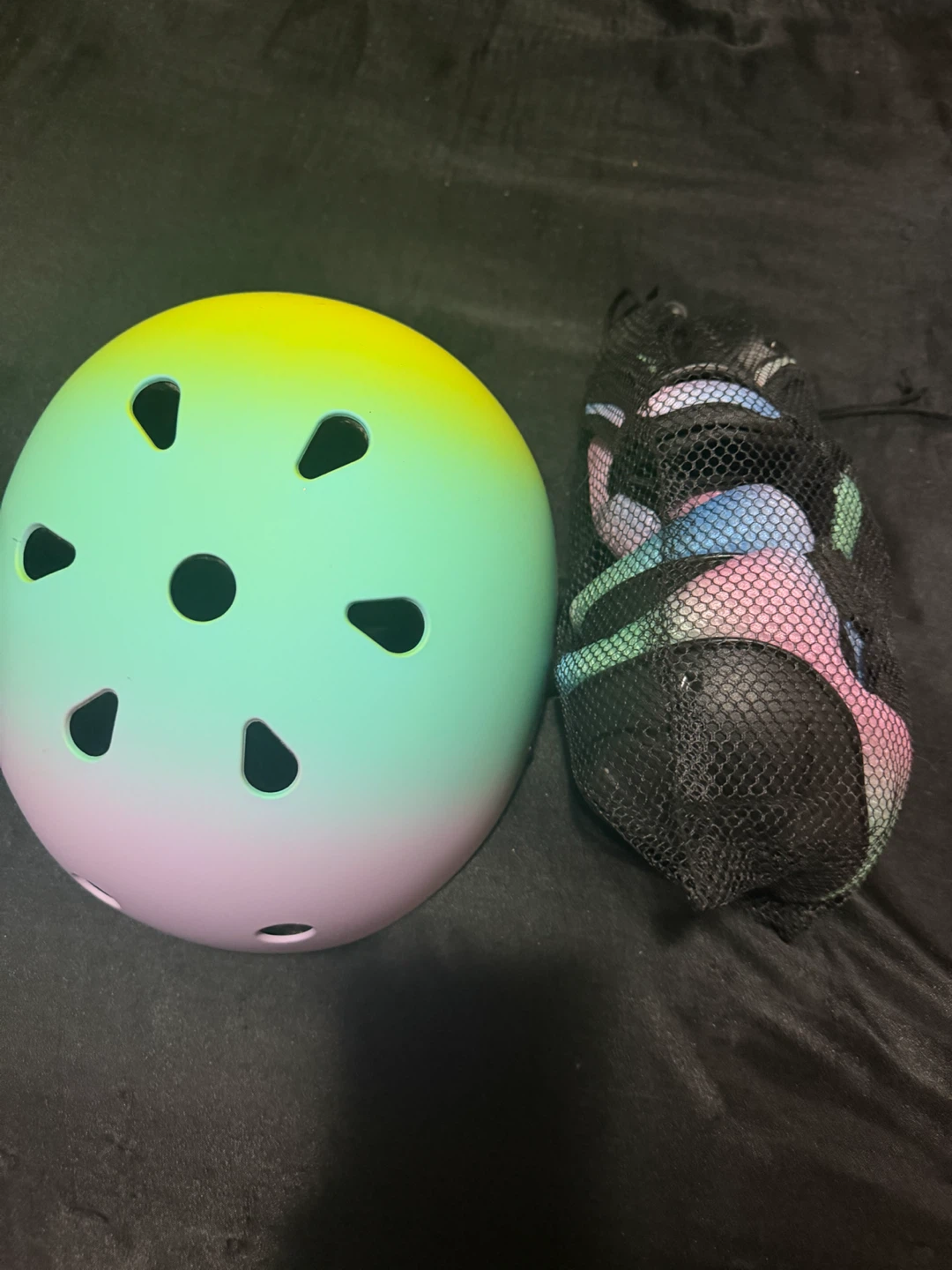 Roller skates with helmet and pads