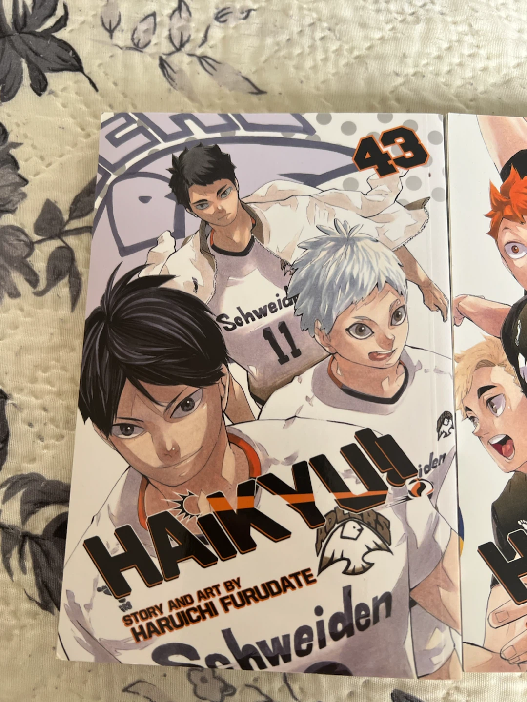 Haikyuu!! Manga Volumes 43, 44, 45 - photo 2