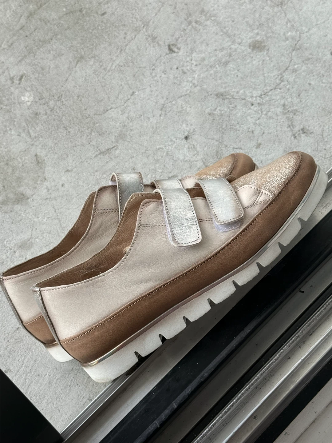 Leather Women's Beige & Brown Sneakers