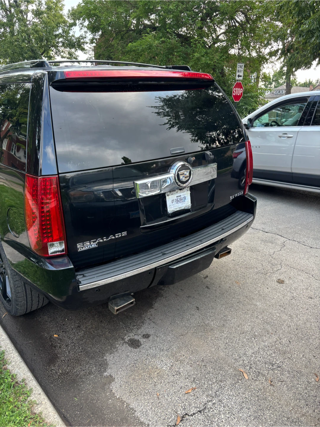 Black Cadillac Escalade - photo 2