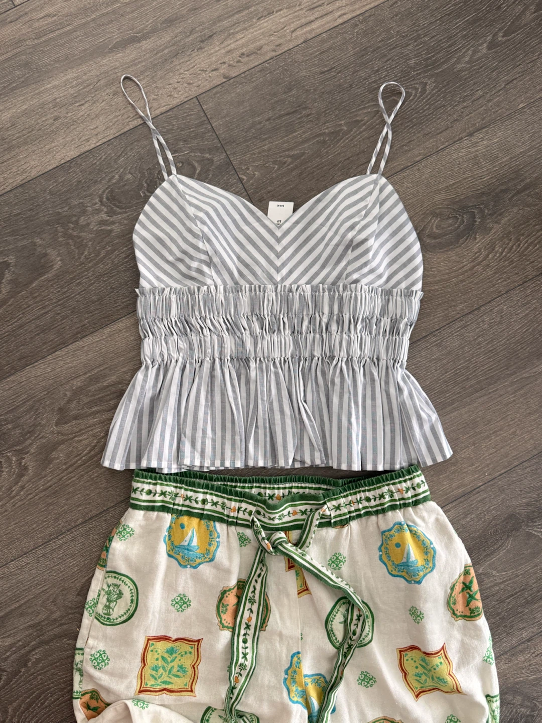 EXPRESS Striped top with tag