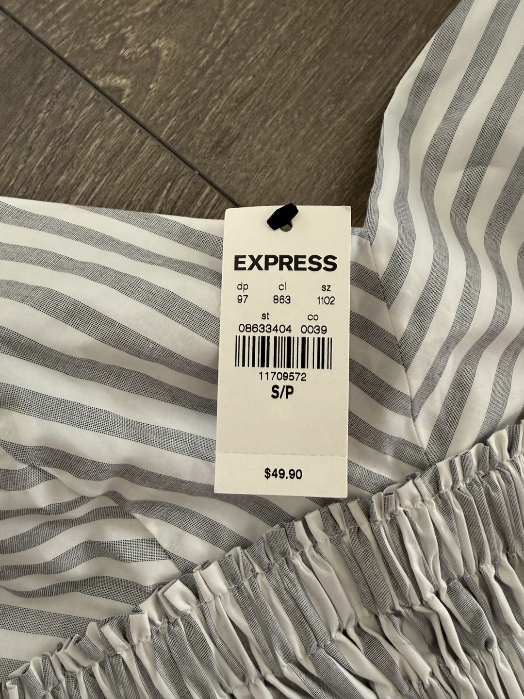 EXPRESS Striped top with tag - photo 3