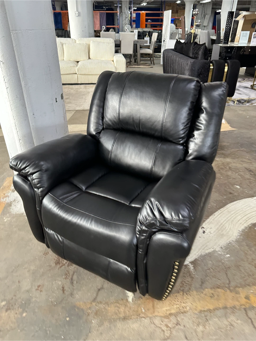 Sofa loveseat and recliner - photo 3