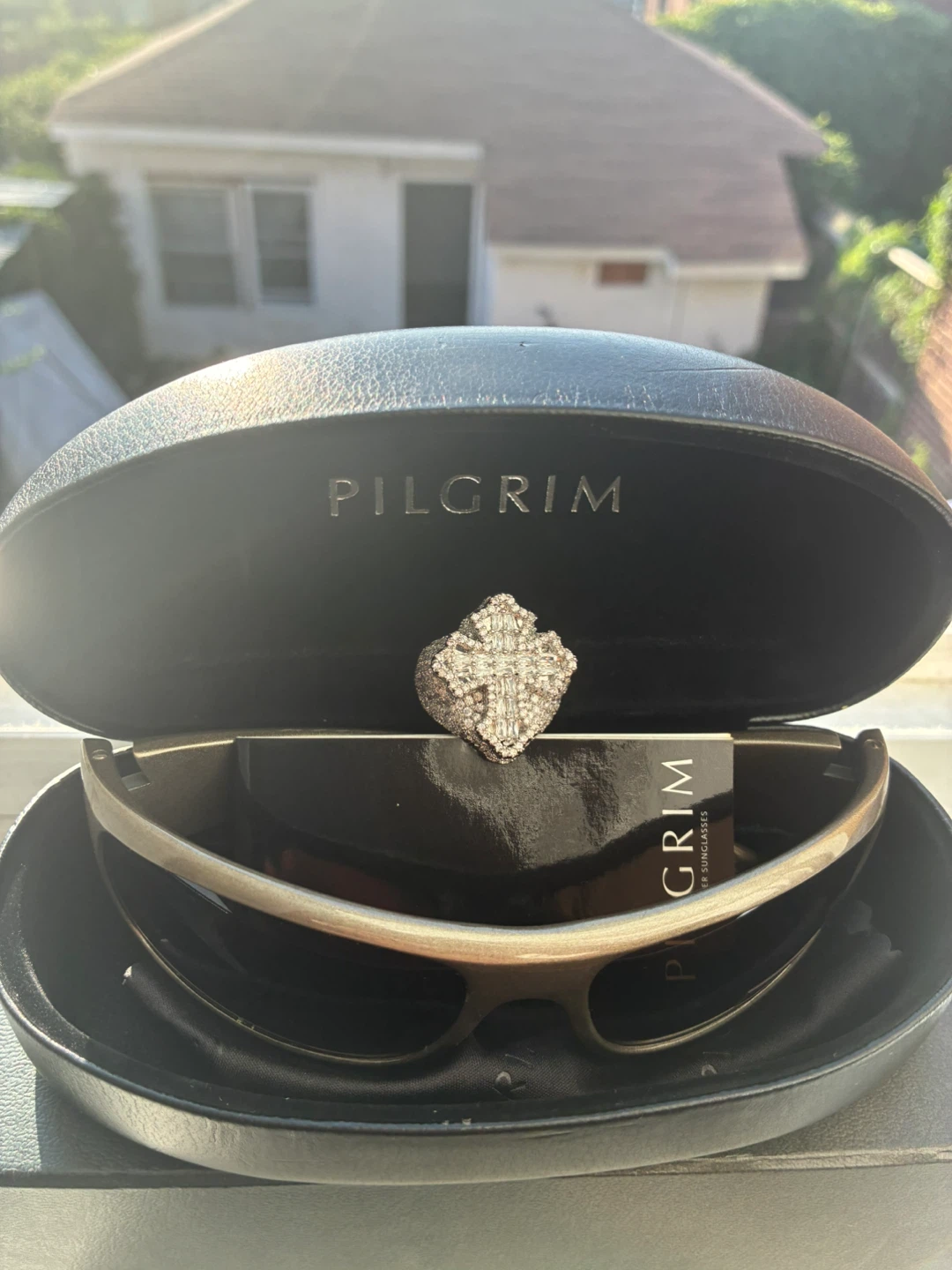 Pilgrim sunglasses & Cross Ring - photo 5
