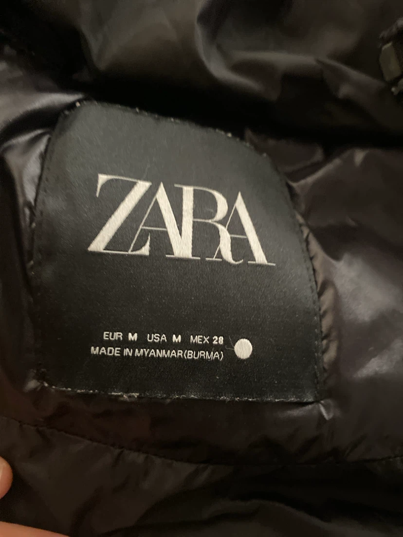Zara Puffer Vest - Black, Size M - photo 2
