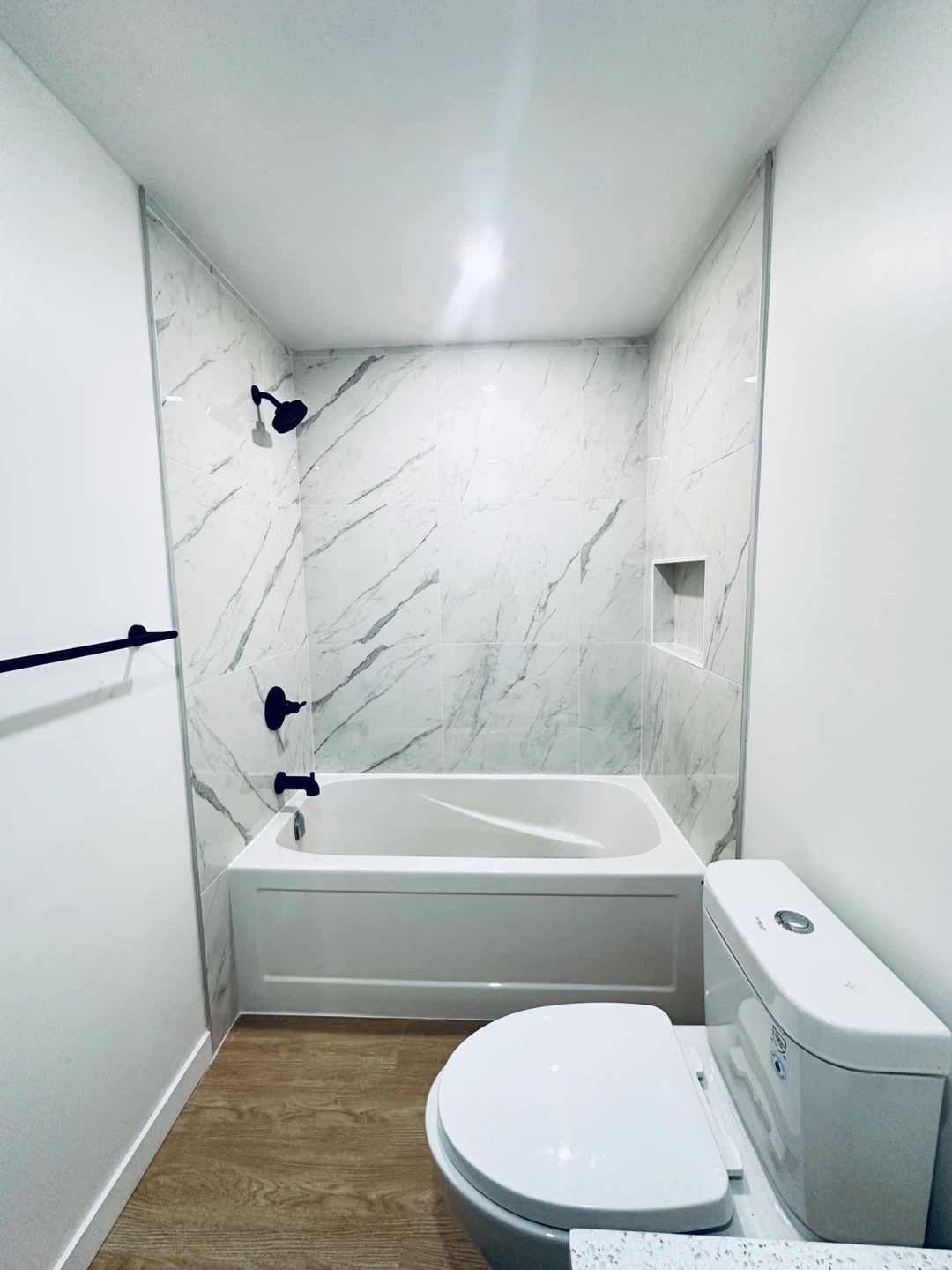 For Rent – Basement Suite (Crystallina Nera East) - photo 4