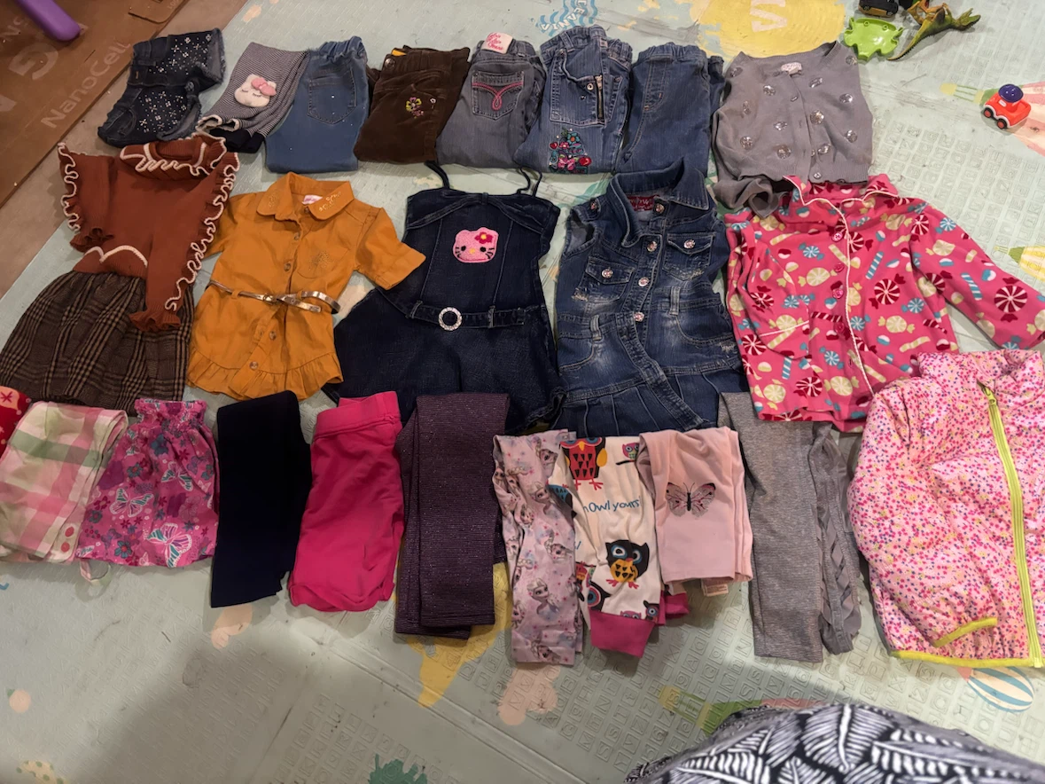 Giles clothes size 3 to 4 excellent condition - photo 5