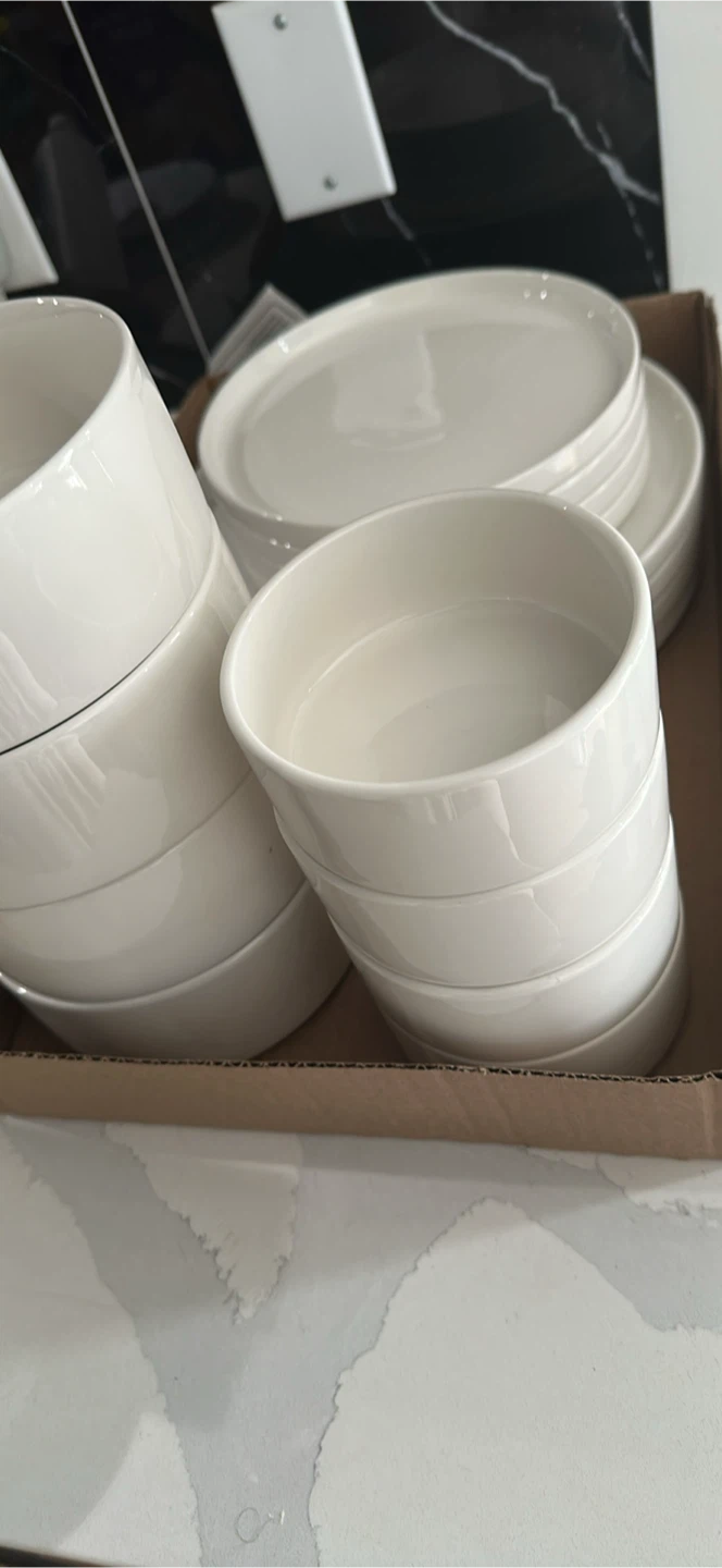 White ceramic safdie dish set