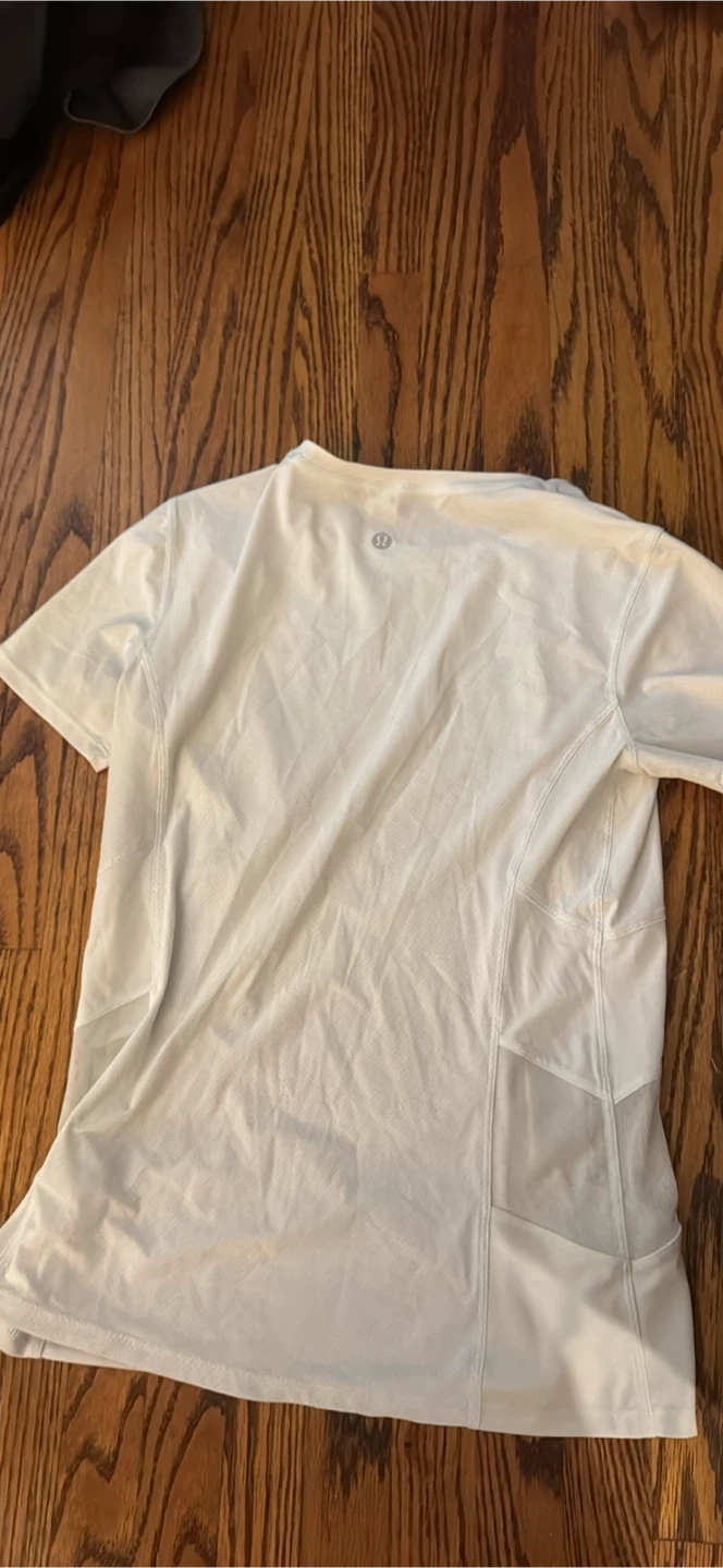 Lululemon Athletic T-Shirt Size 4 - photo 2