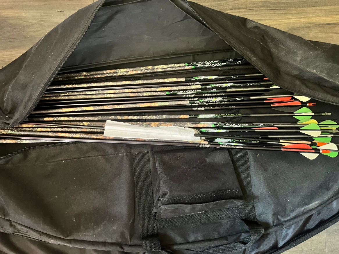 Winchester Laredo Compound Bow Package – Free 14 Arrows - photo 5