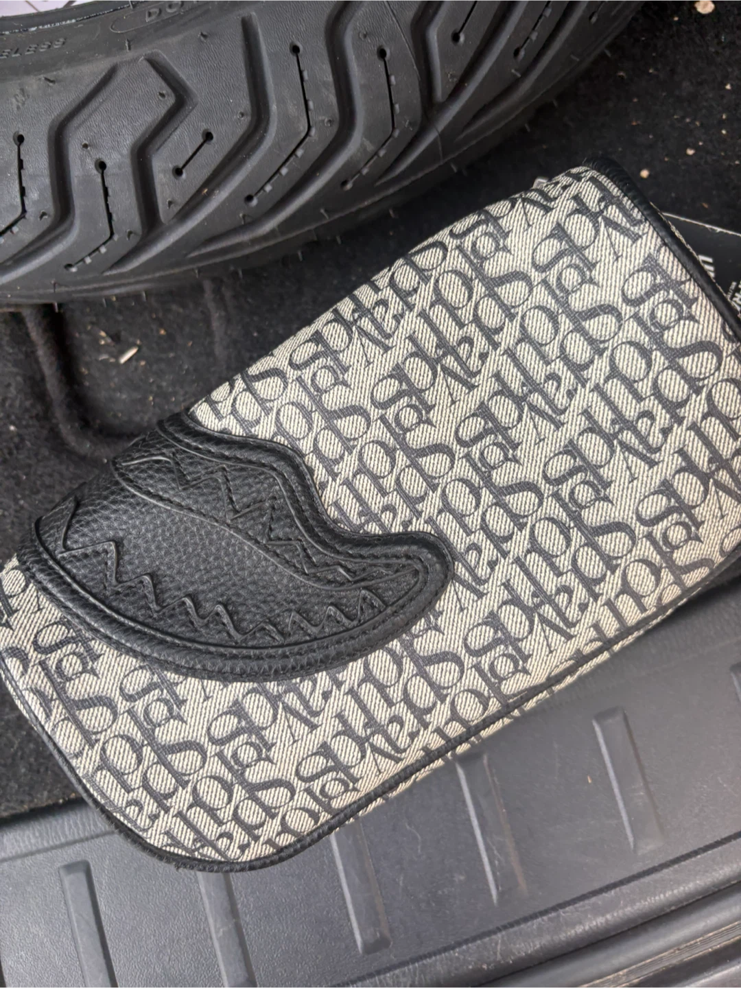 Sprayground Monogram Small Pouch - photo 2
