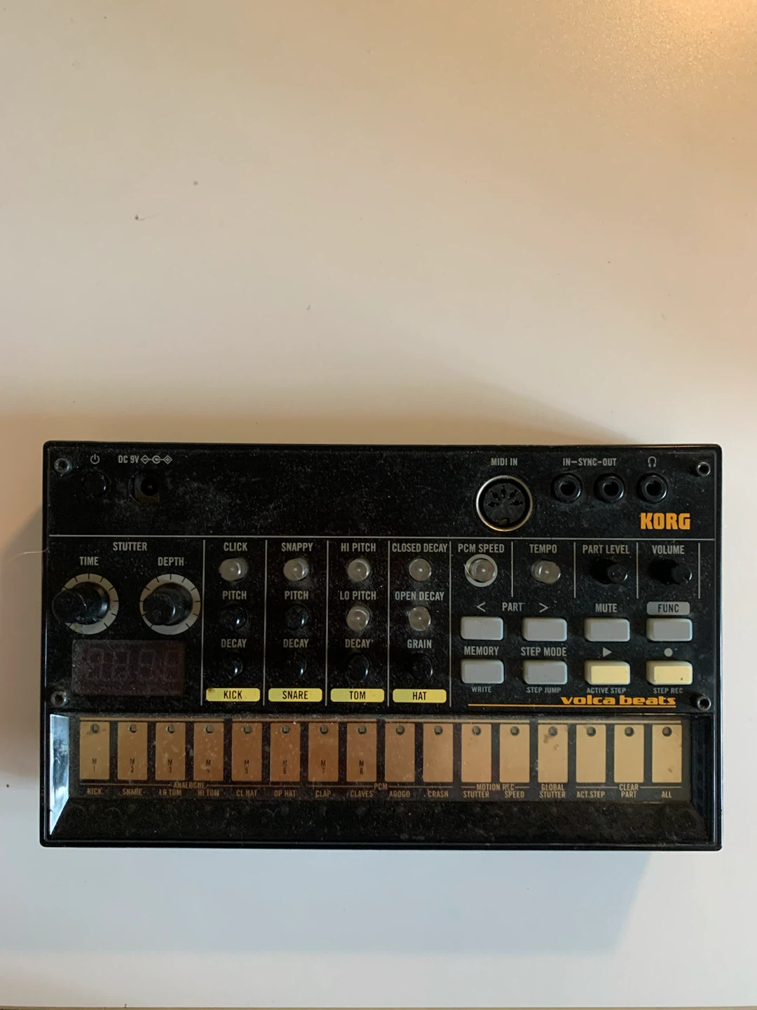 Korg Volca Beats Analog Drum Machine