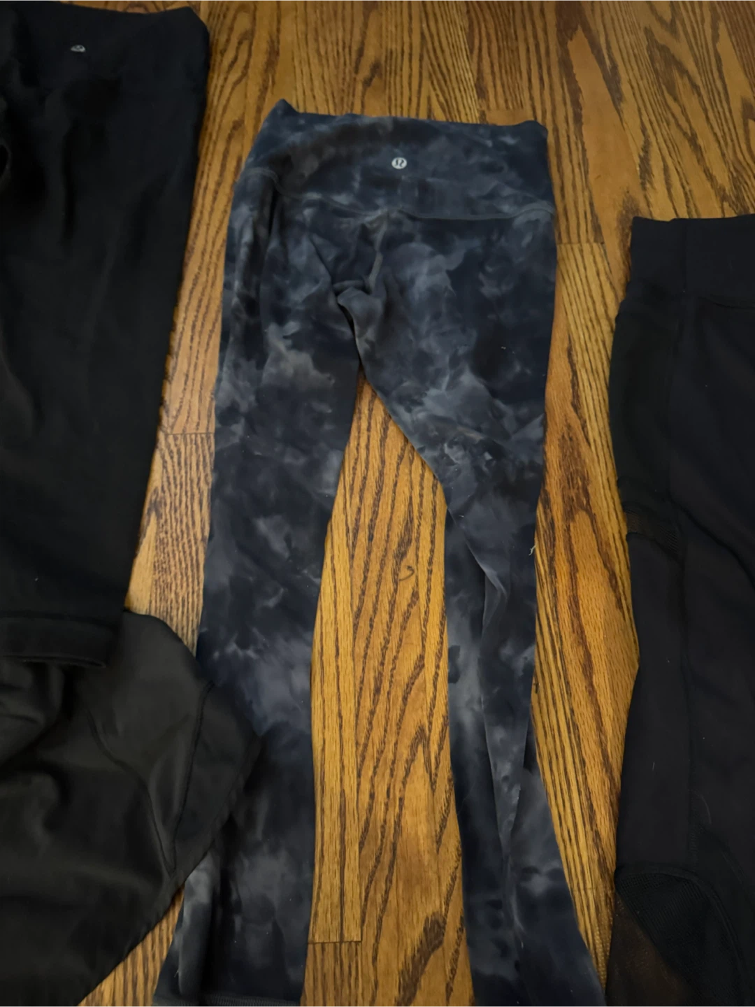 Lululemon Athleisure Bundle - Leggings & Shorts - photo 3