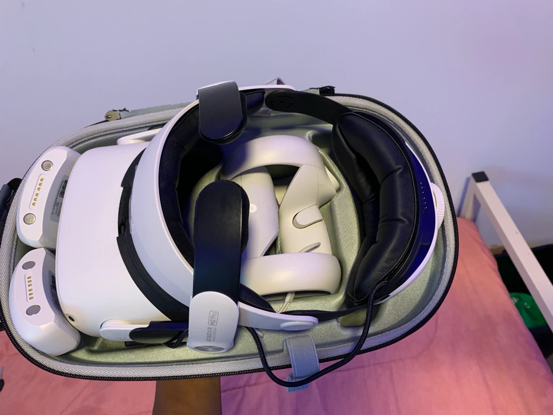 Meta Quest 2 Vr Headset - photo 4