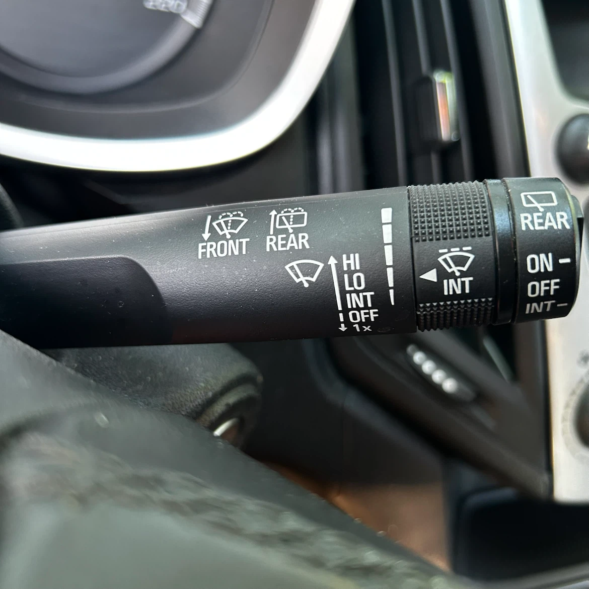 Black Chevrolet Equinox - photo 5