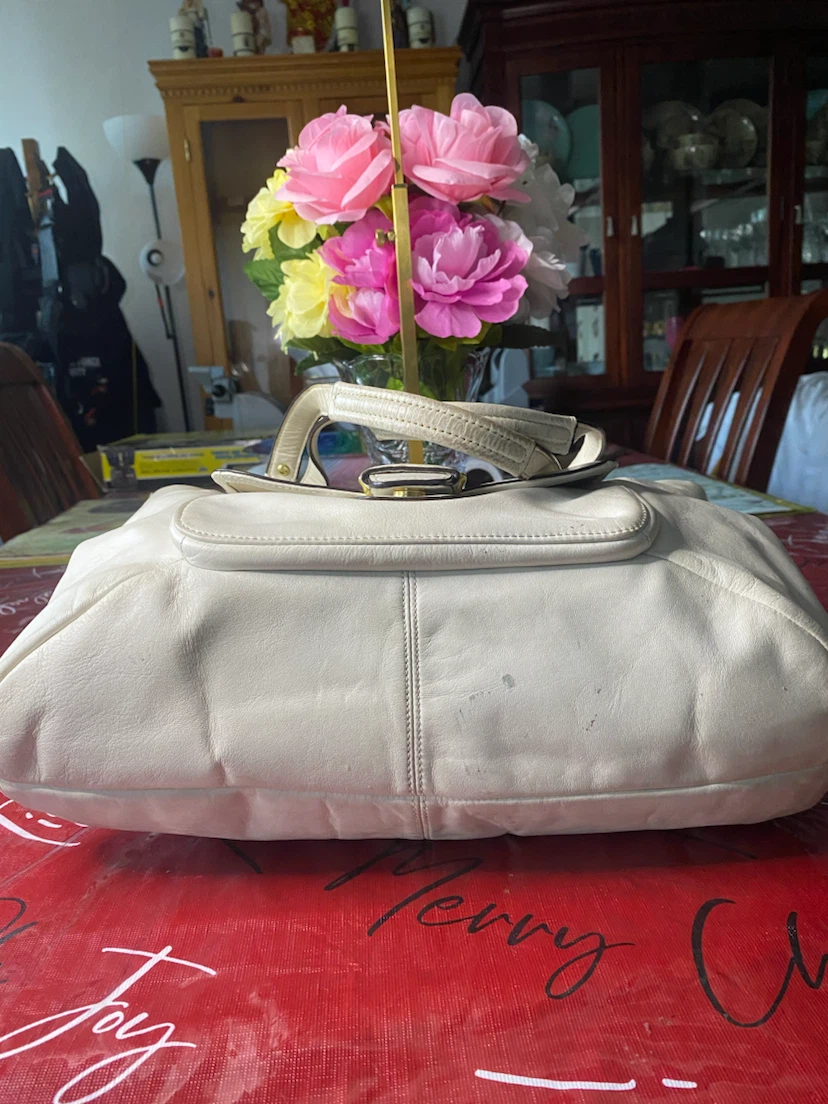 Coach Cream Leather Tote Bag - photo 2