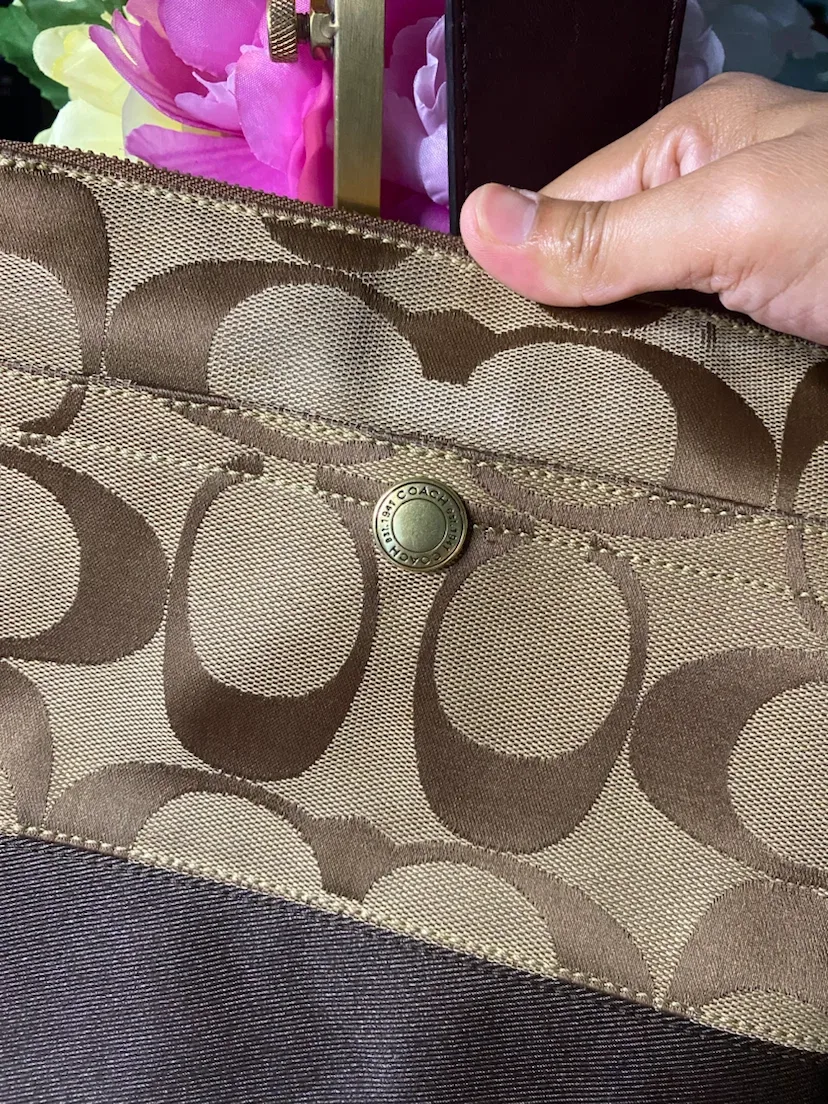 Coach Signature Jacquard Shoulder Bag - photo 4