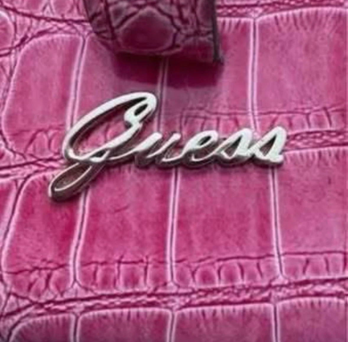 Guess wallet (Good condition) (Giving away for Free) - photo 2