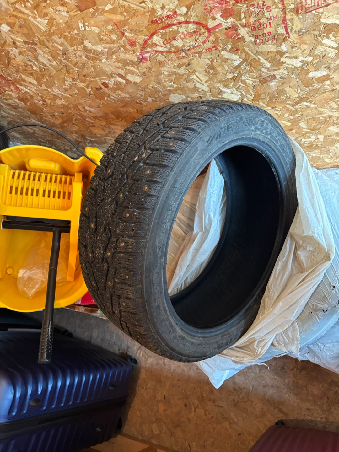 Winter Tires - 225/45R18 95T XL - photo 4