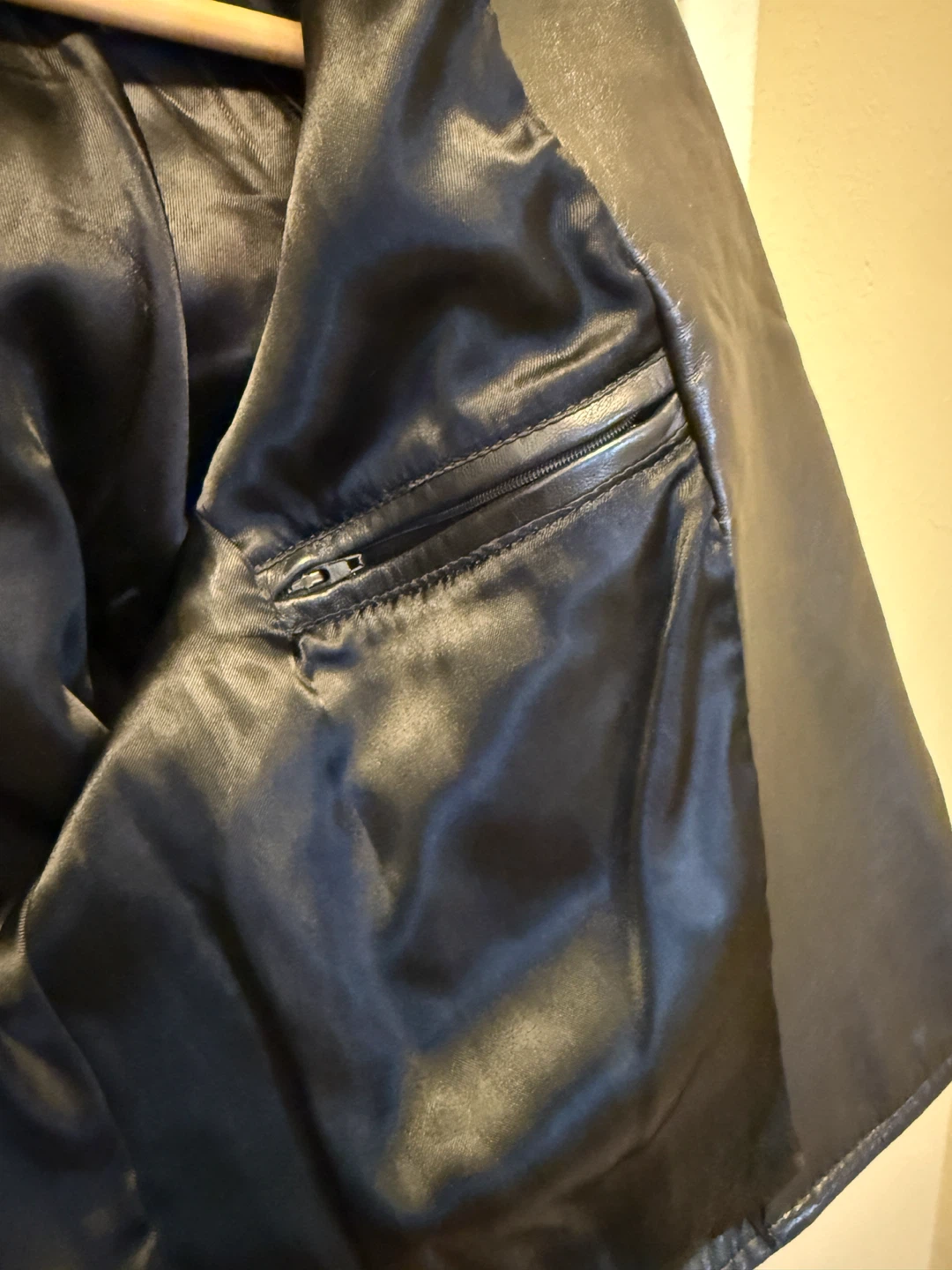 Danier Leather Biker Jacket Size XS - photo 3