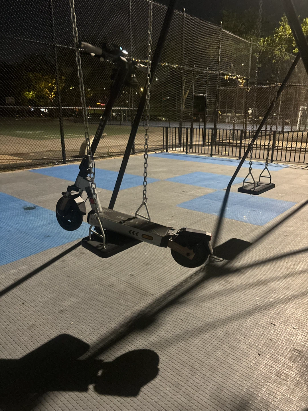 NAVEE Electric Scooter - photo 2