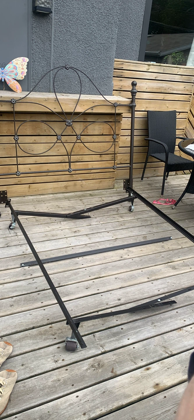 Decorative metal headboard +frame 100$ - photo 2