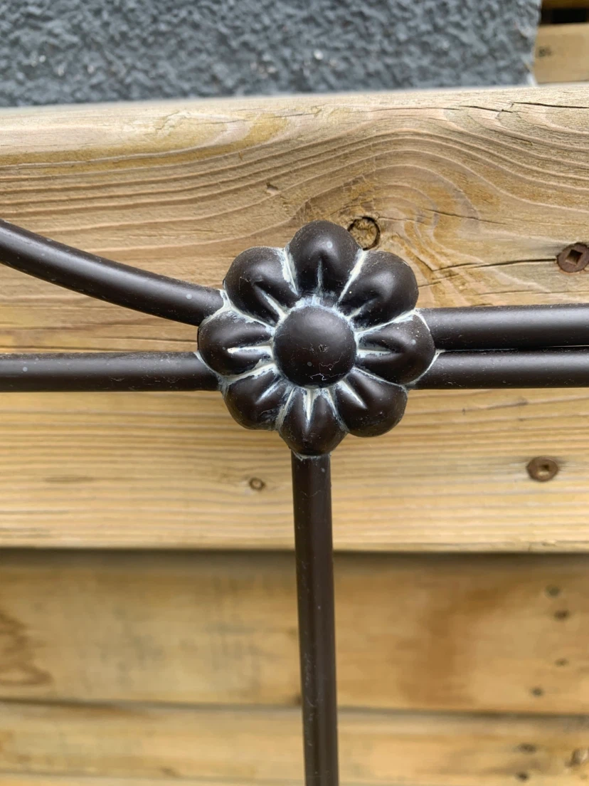 Decorative metal headboard +frame 100$ - photo 3