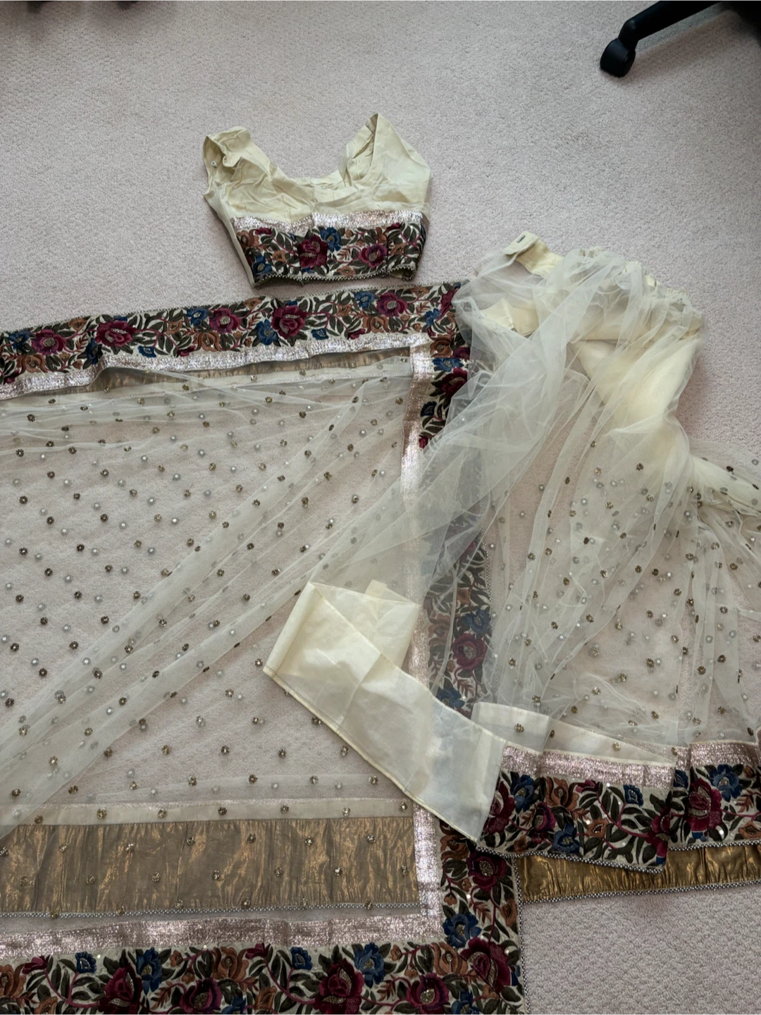 Cream and Navy Embroidered Saree Blouse with Dupatta - photo 3