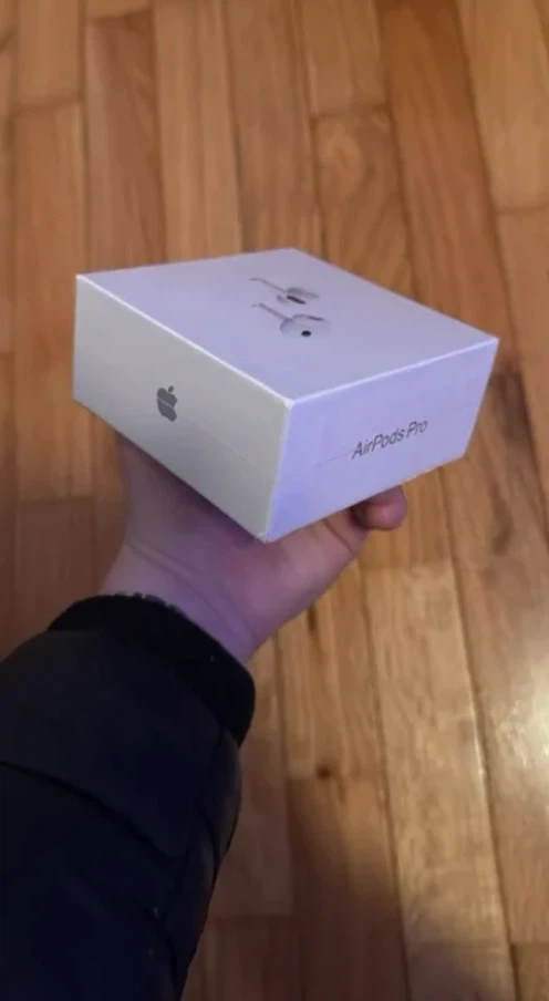 Apple AirPods Pro (2nd generation) - photo 2