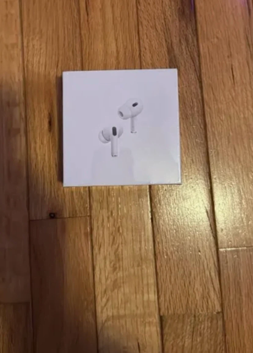 Apple AirPods Pro (2nd generation) - photo 4
