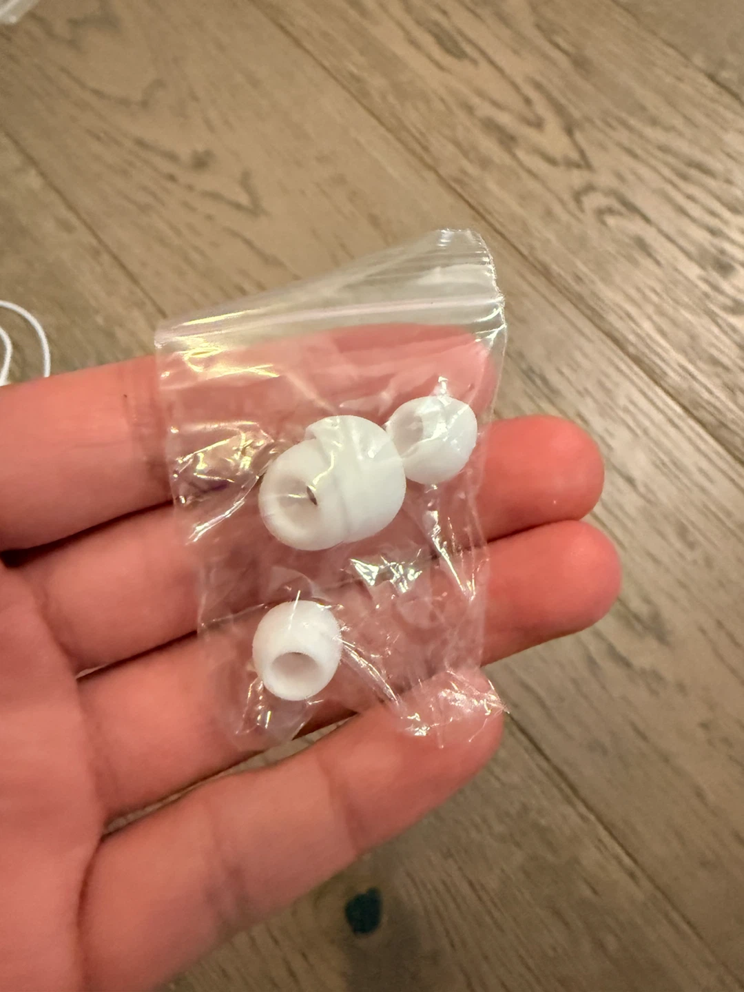 White Wired Earphones with Mic - photo 4