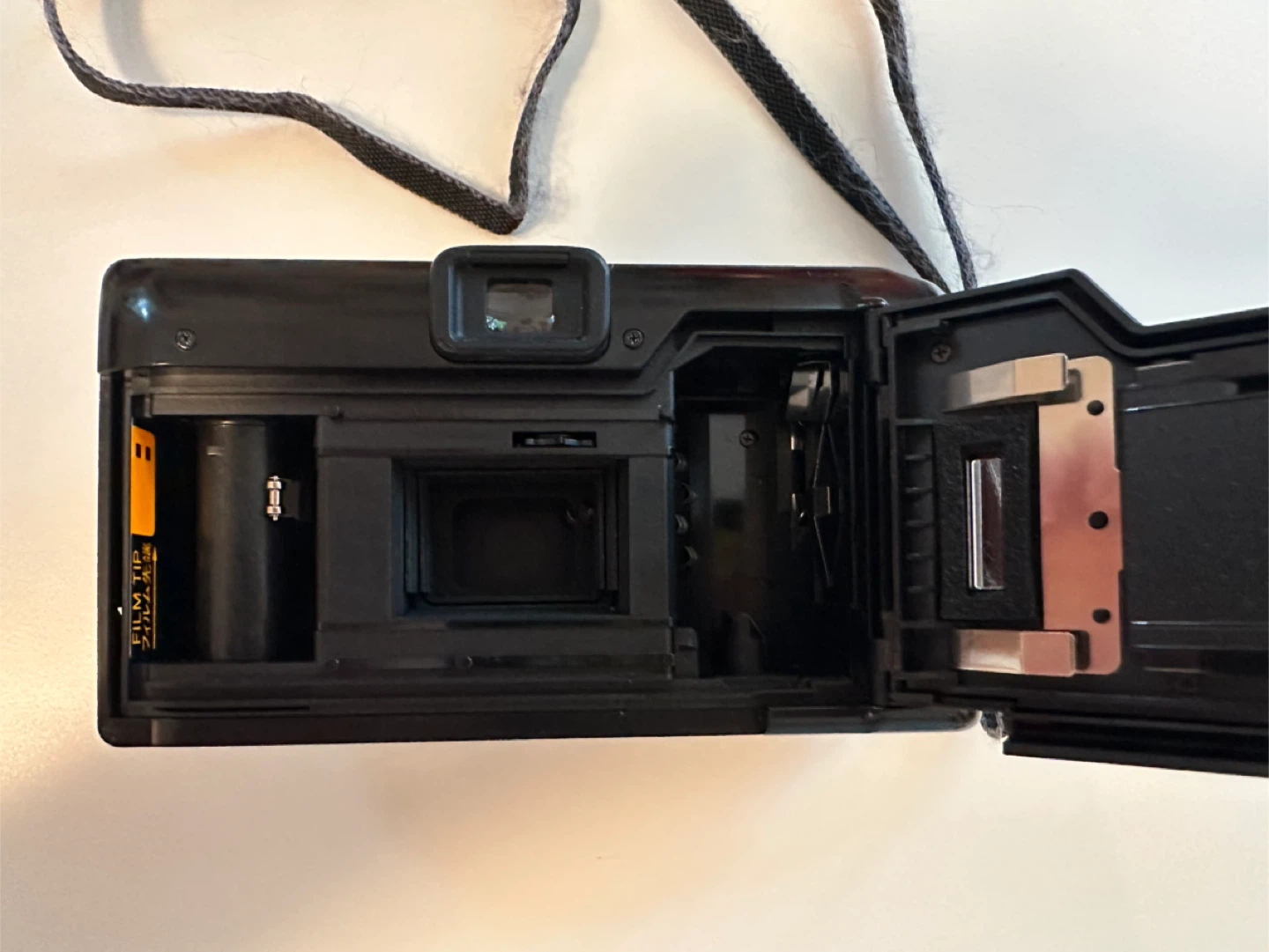 Minolta 35mm Film Camera - photo 3