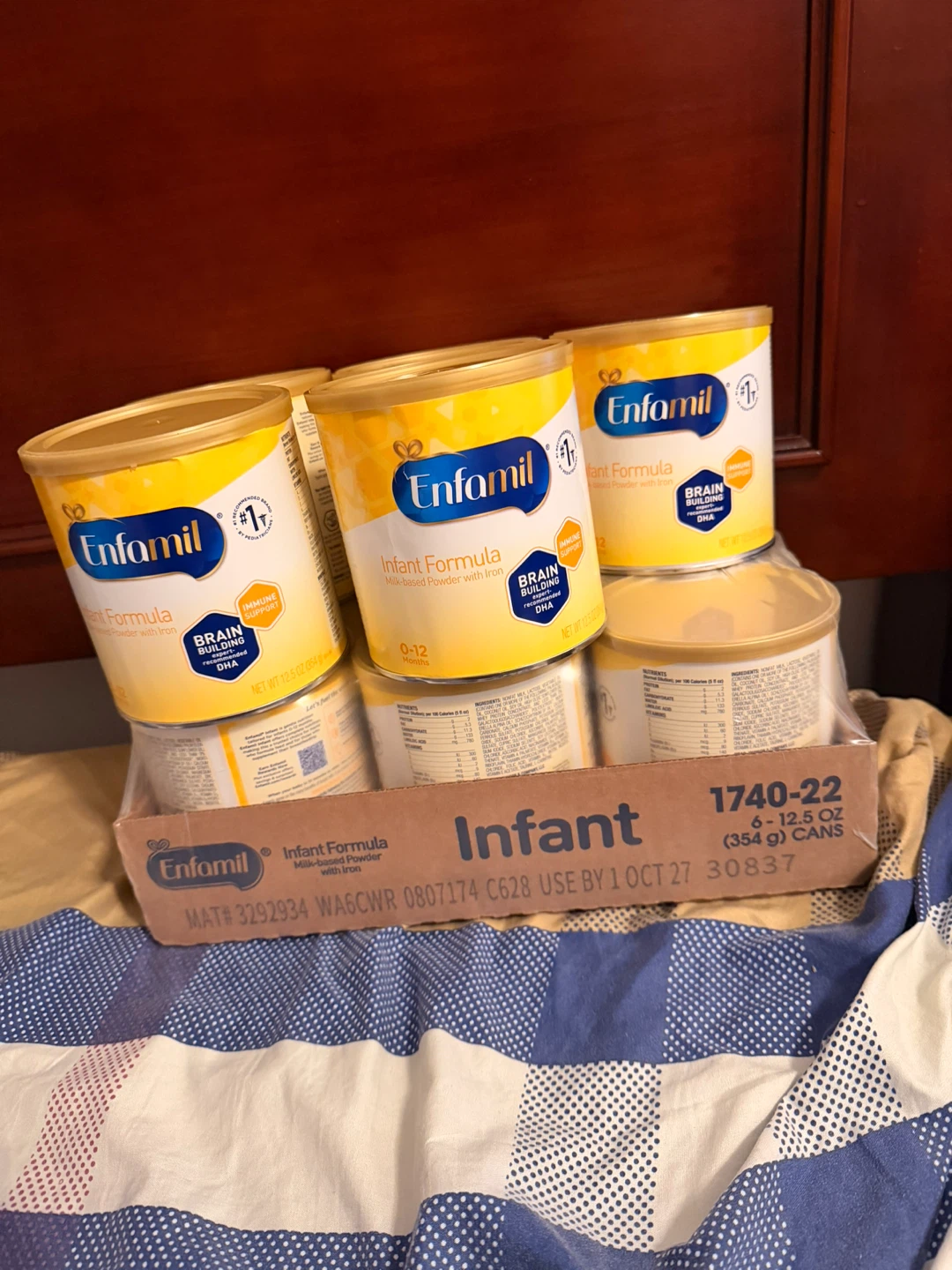 Estoy vendiendo 11 lata de leche enfarmil