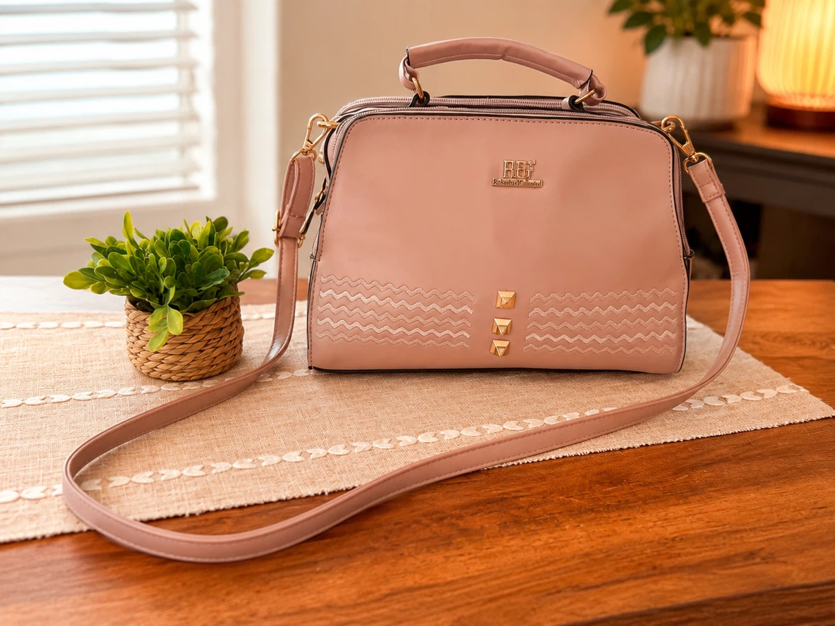 🌸 Blush Pink Handbag with Shoulder Strap 👜