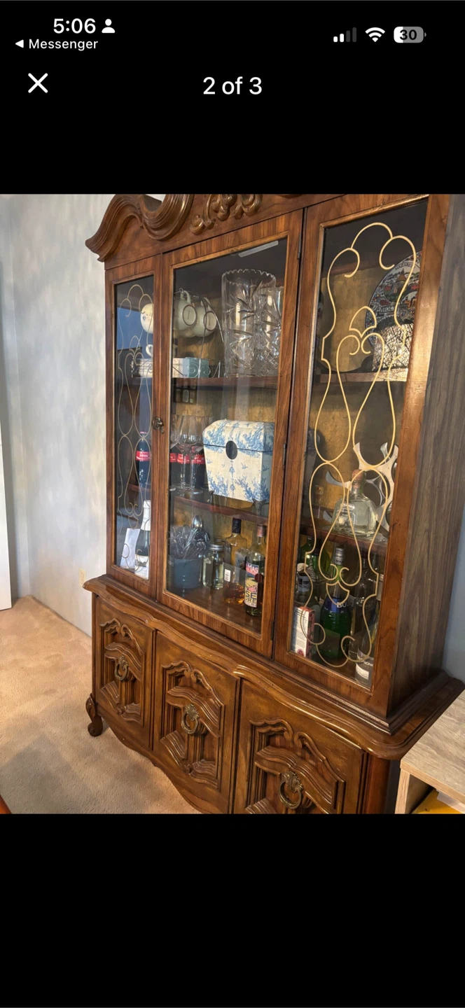 Free antique China Cabinet - photo 3
