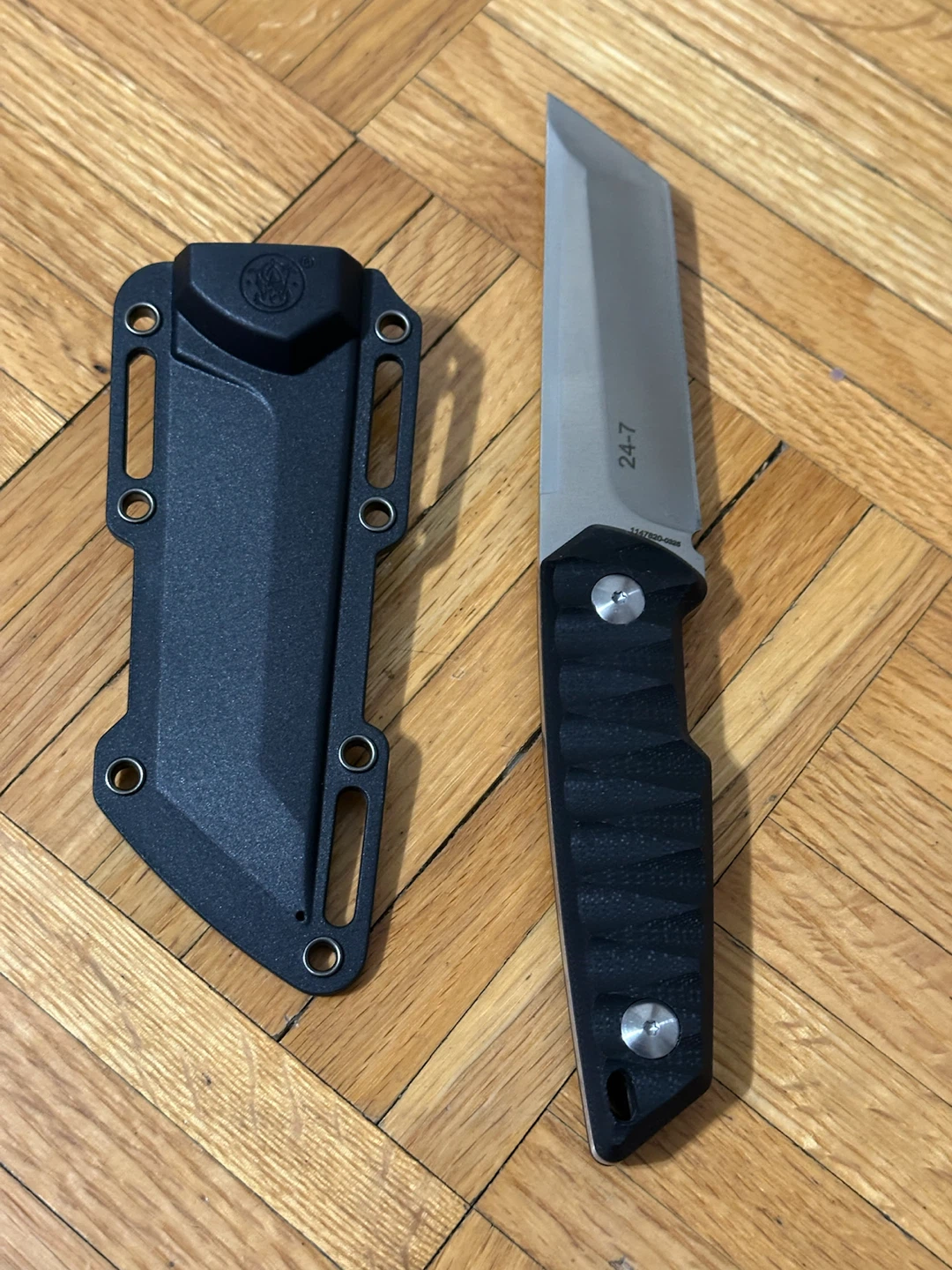 Smith & Wesson 24-7 Folding Knife with Sheath - photo 2