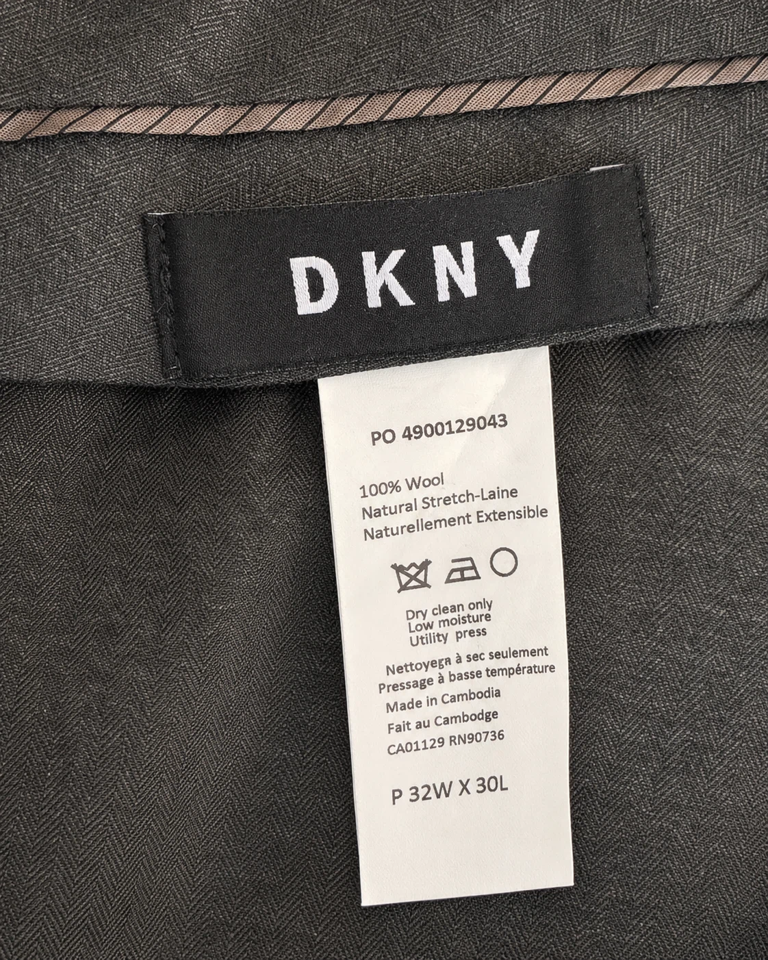 ✨ DKNY Men’s 2-Piece Wool Suit – Brand New, Never Worn - photo 4