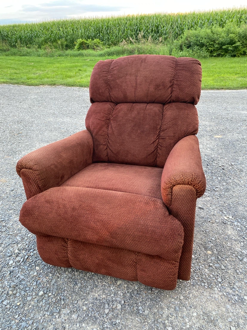 Chestnut brown La-Z-Boy Rocking Recliner (CAN DELIVER) - photo 3