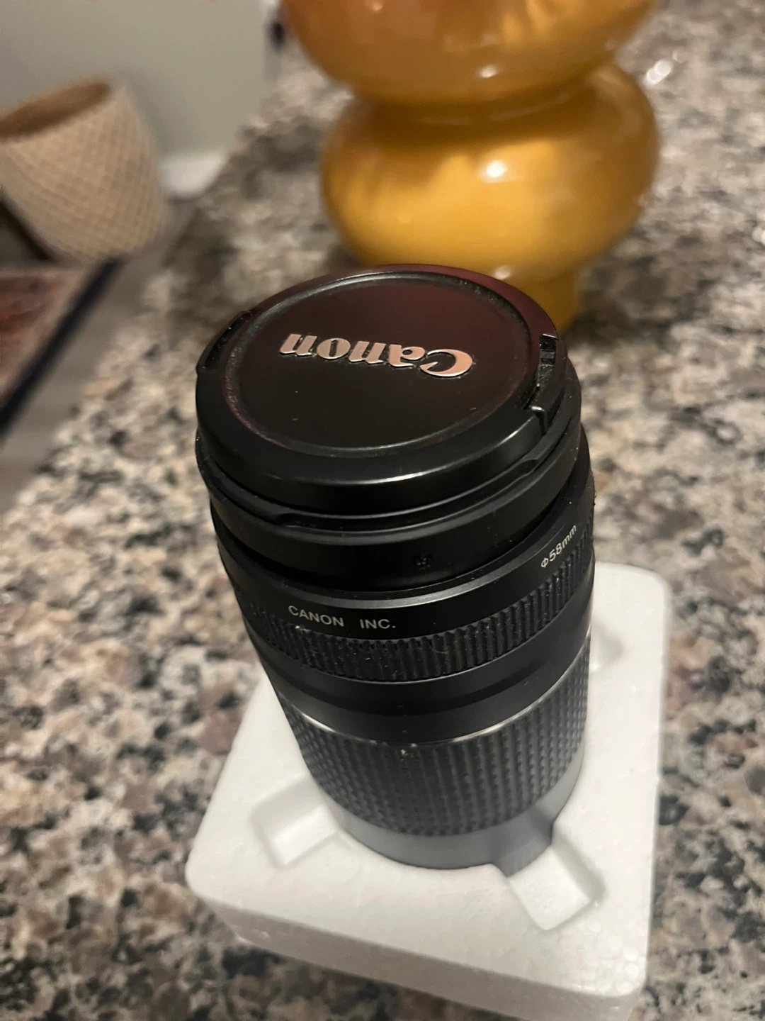 Canon EF 75-300mm f/4-5.6 III USM Lens - photo 2