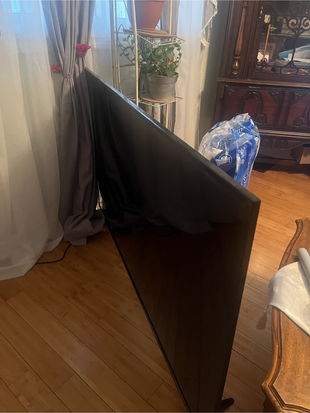 Roku TV - photo 2