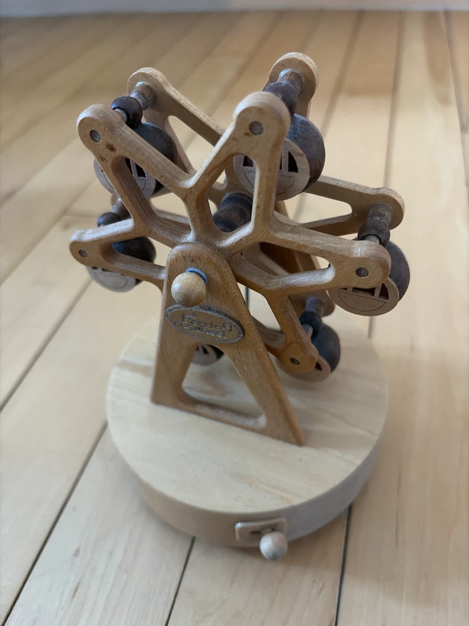 Wooderful life Ferris Wheel Music Box